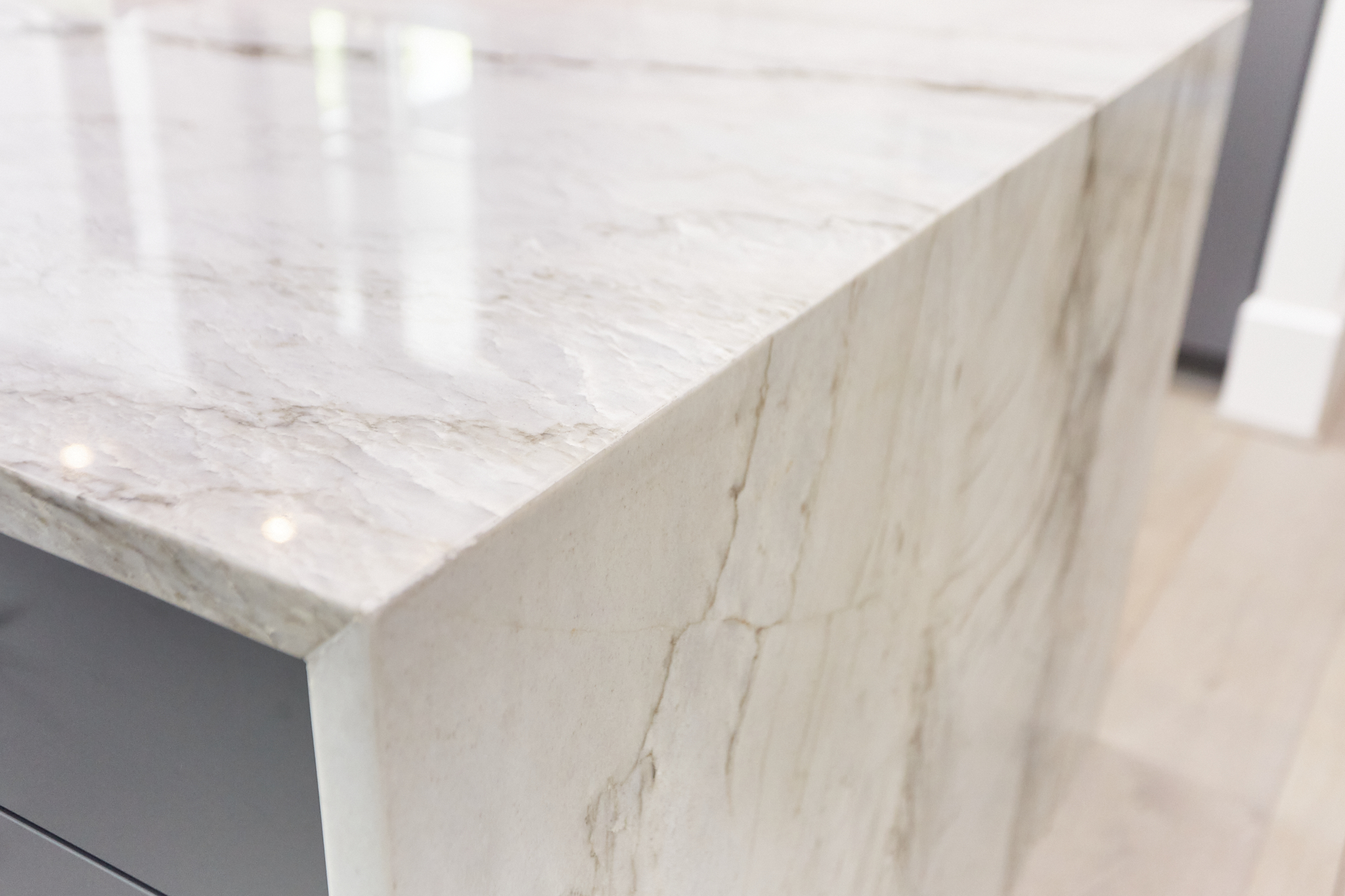 Quartz countertop Mountain Brook